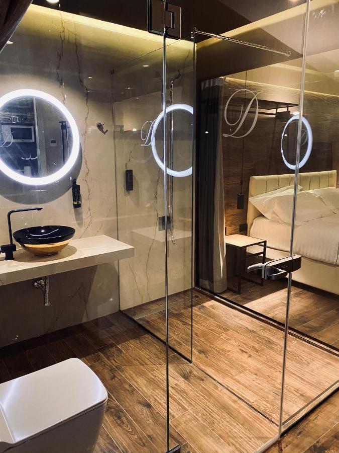 Deluxe Rooms In Blloku Area Тирана Екстер'єр фото