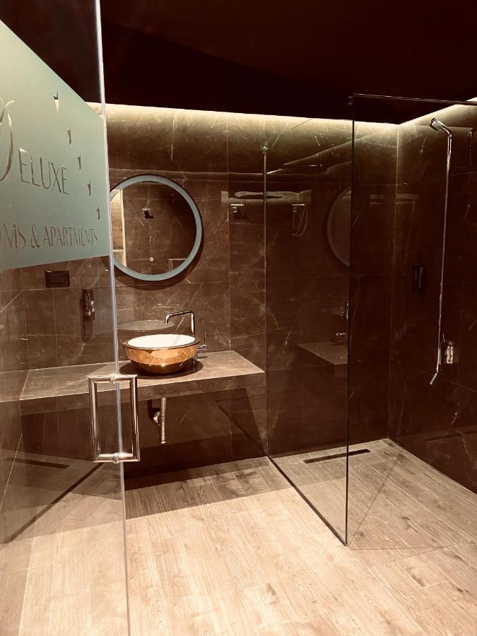 Deluxe Rooms In Blloku Area Тирана Екстер'єр фото